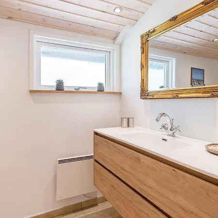 Three-bedroom In 3 Semesterbostad *