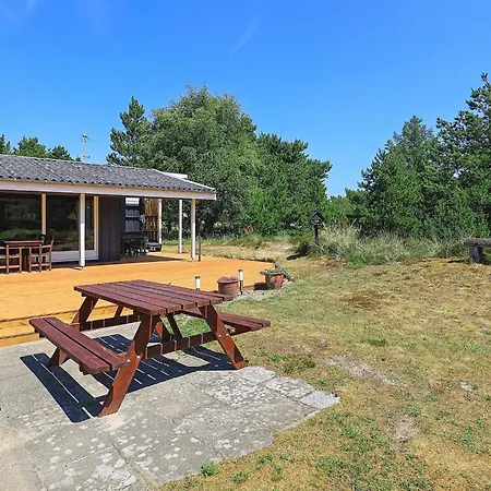 Holiday home Three-bedroom In 3